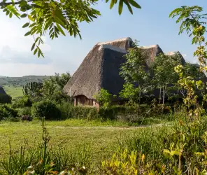 Personalised lodge surprises for anniversary and honeymoon